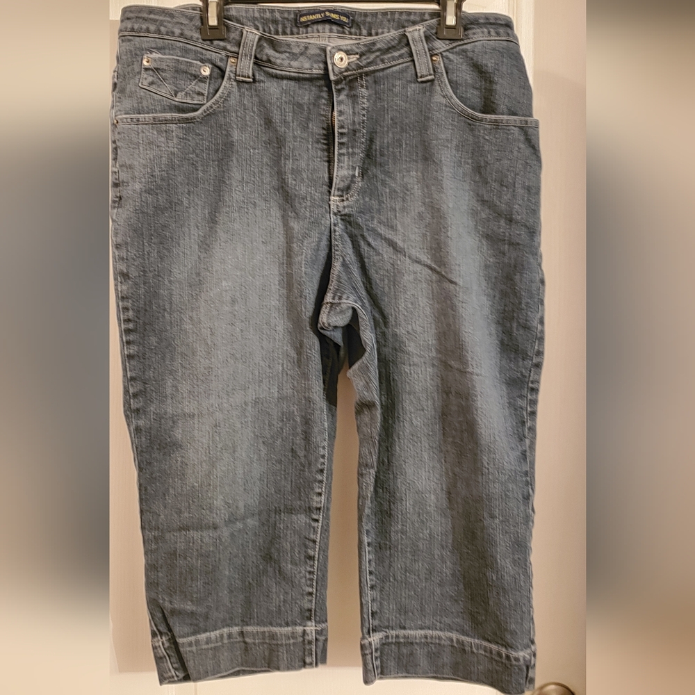Blue stretch denim jeans capri w/white stitching (W)
